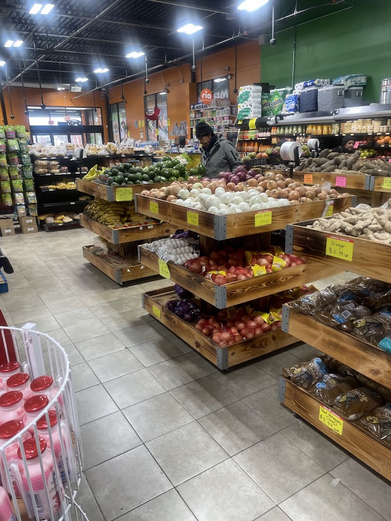 Bombazo Supermarket INC - photo 3