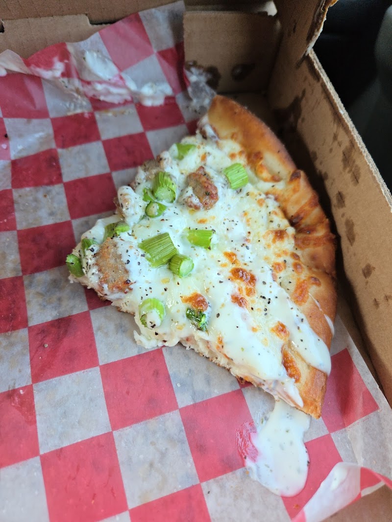The Wooden Paddle Pizza & Wings Food Truck - photo 3