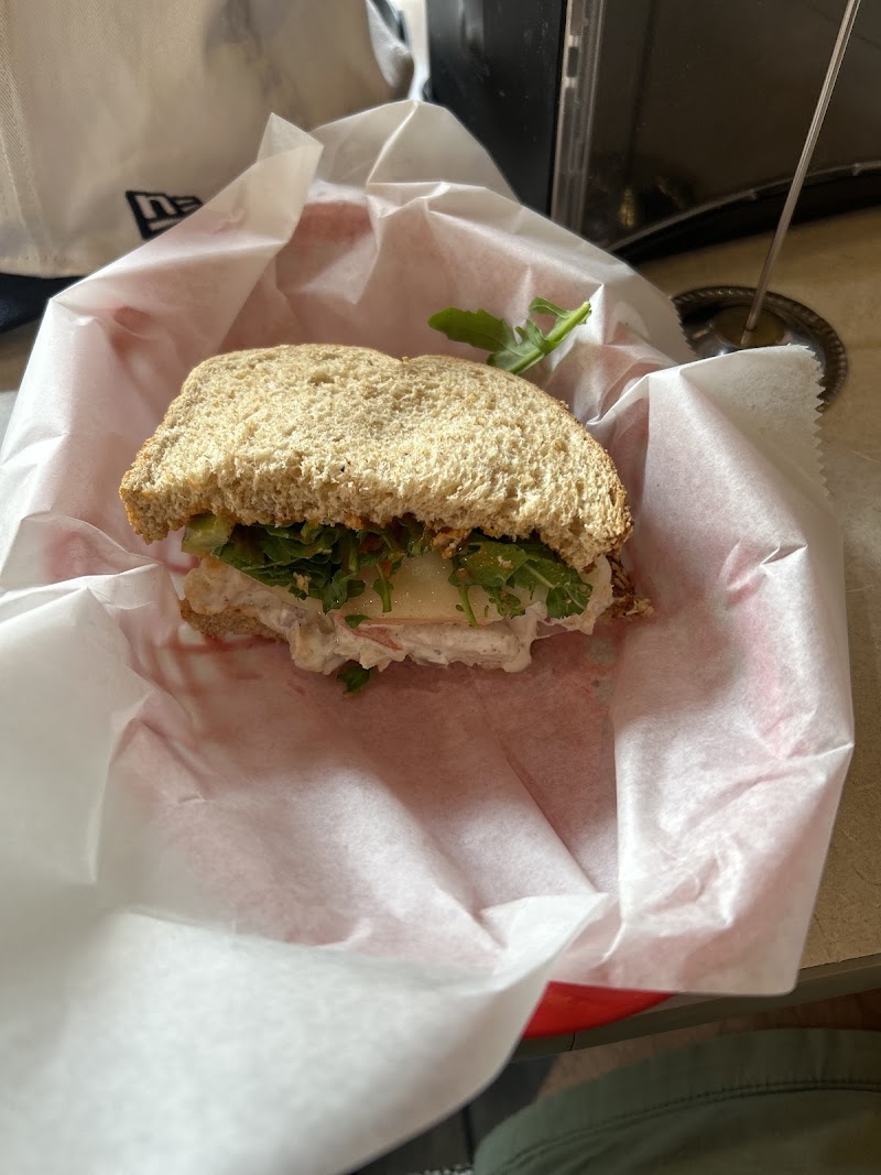 Lindsay's Boulder Deli - photo 4