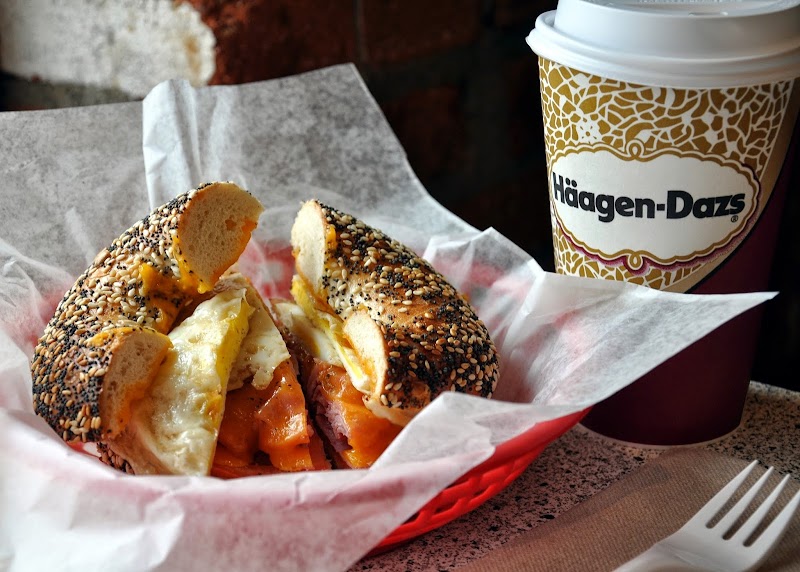 Lindsay's Boulder Deli - Catering in Boulder, Colorado