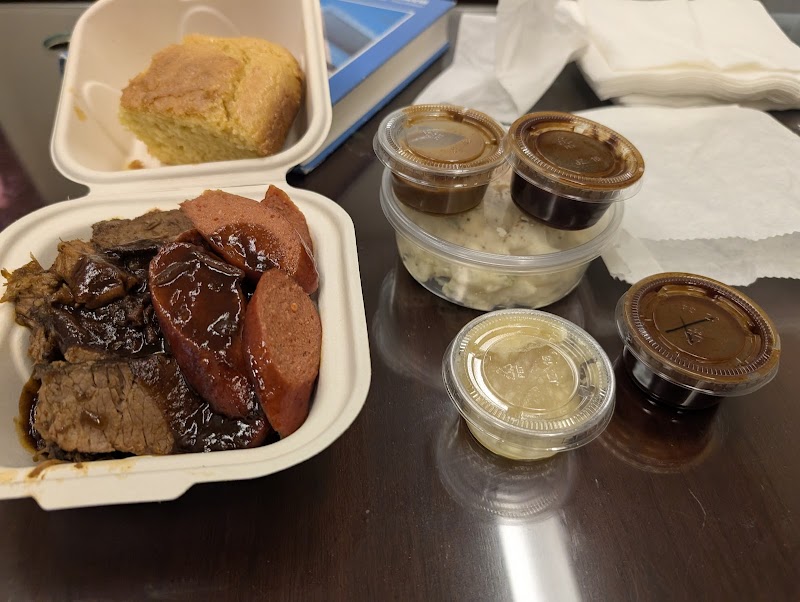 Hole In the Wall BBQ - photo 4