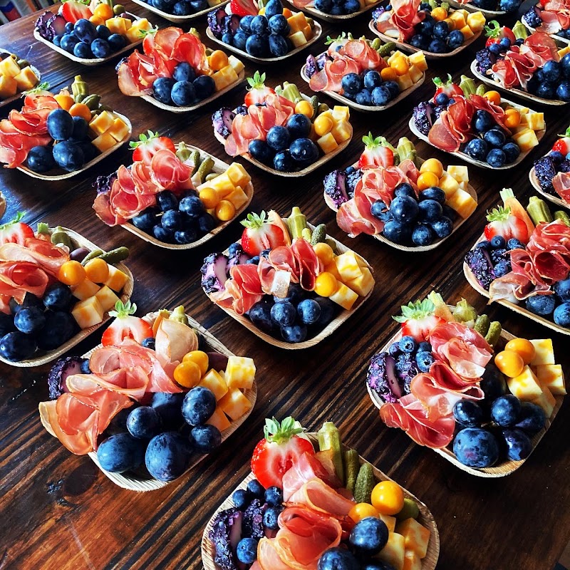 Graze Dat Charcuterie - photo 3