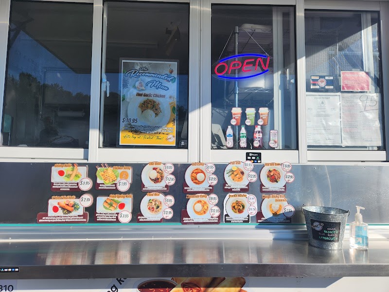 Tha Food Truck - photo 5