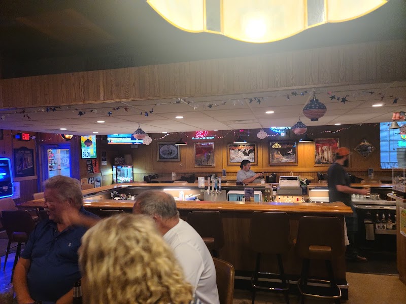Main Street Pub - photo 2