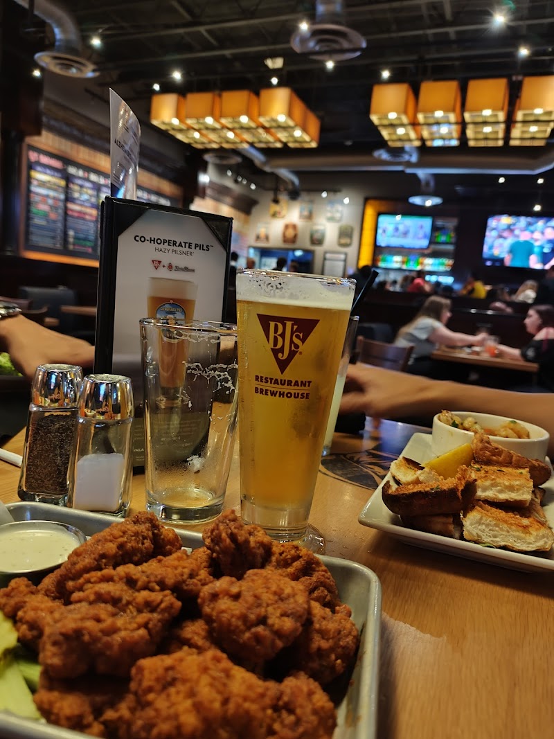 BJ's Restaurant & Brewhouse - photo 4
