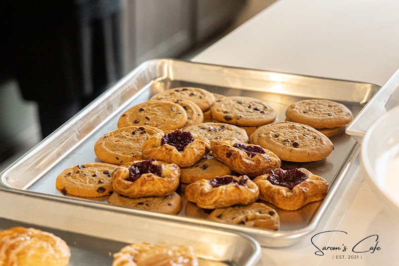 Sarom’s Cafe - photo 4