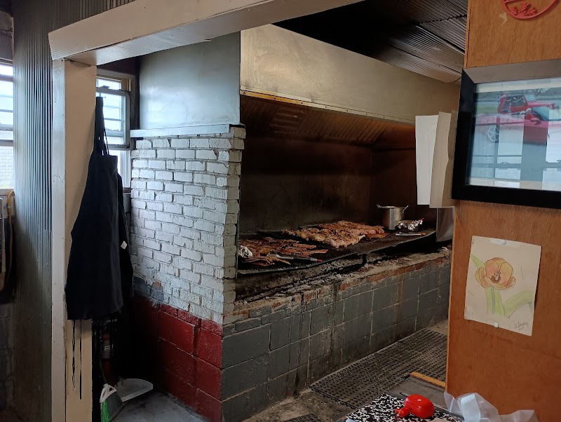 Hamilton's Bar-B-Q - photo 3