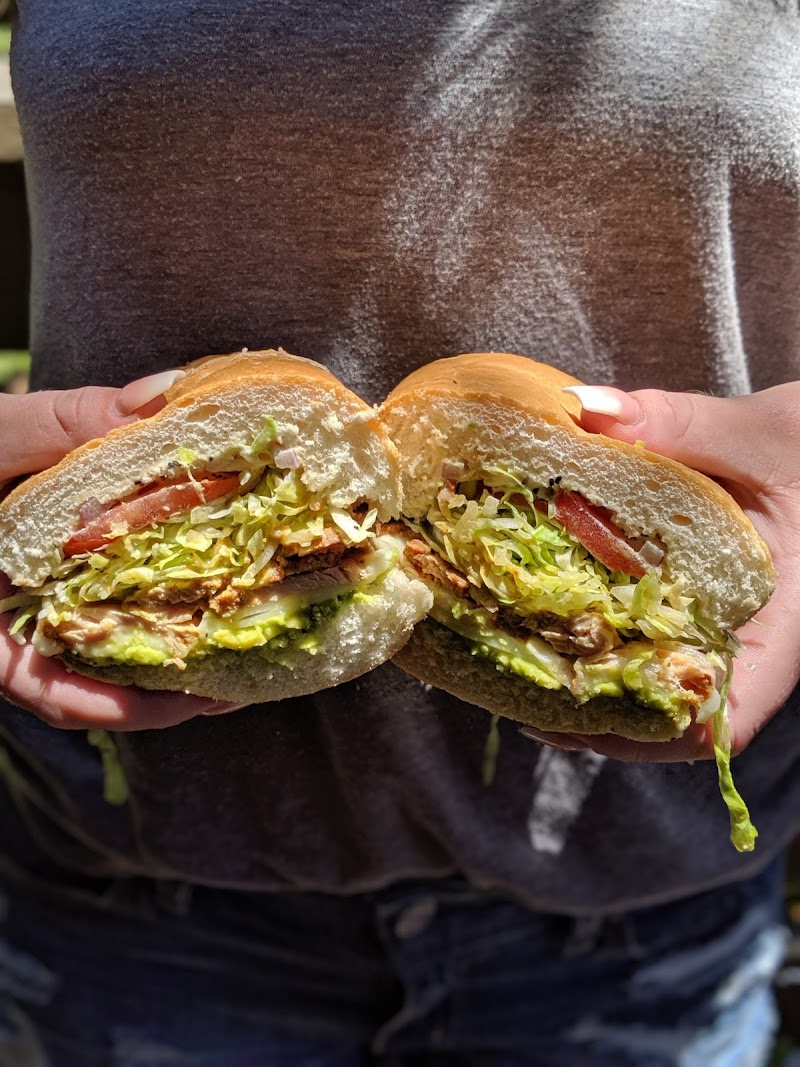 Kona's Deli - photo 2