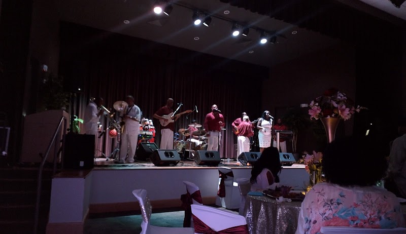 JE Banquets at the Algiers Auditorium - photo 3