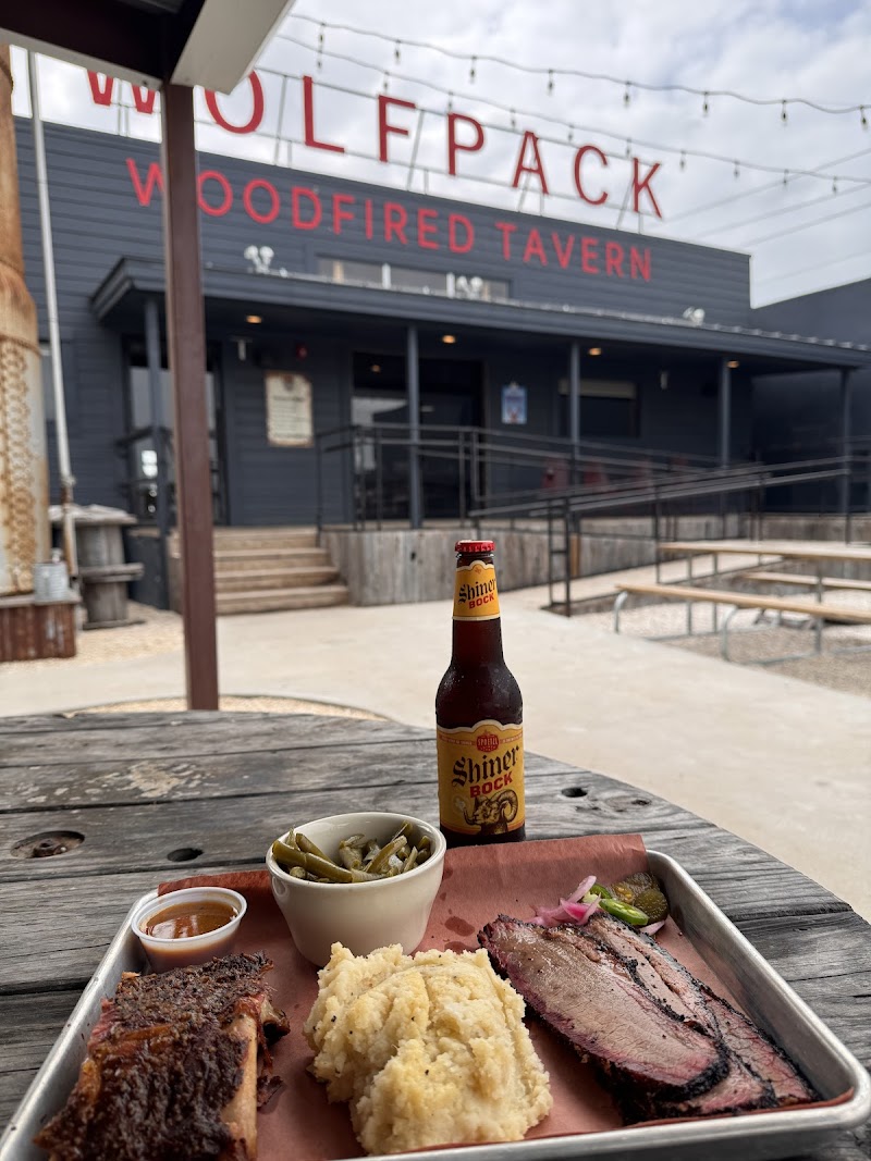 Wolf Pack Woodfired Tavern - photo 2