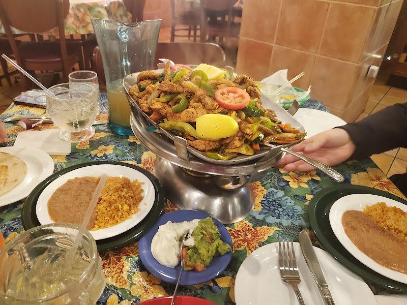 Las Palmas Mexican Restaurant and Bar - photo 2