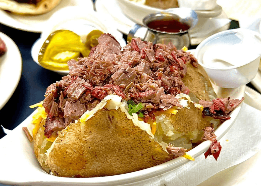 Pizzitola’s Heritage BBQ - photo 4