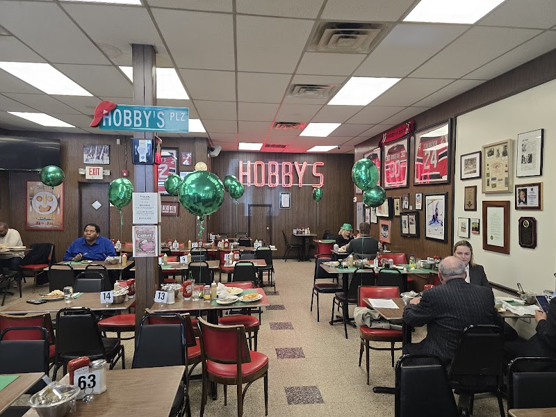 Hobby's Delicatessen & Restaurant - photo 5