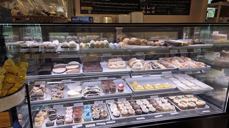 Three Sweet Peas Bakery Cafe - photo 2