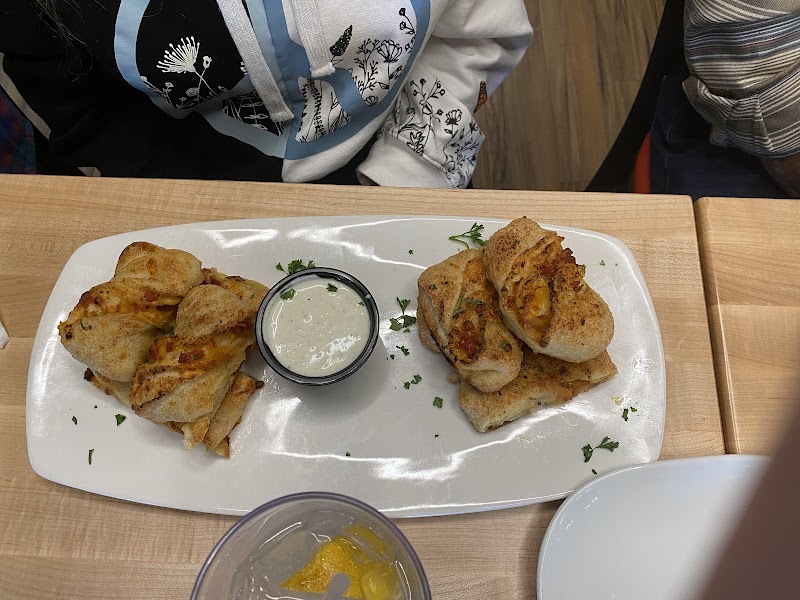 Boston's Restaurant & Sports Bar - photo 4