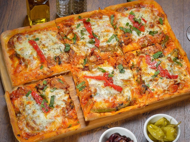 Mangiano Pizza Restaurant Catering & Private Events - photo 3