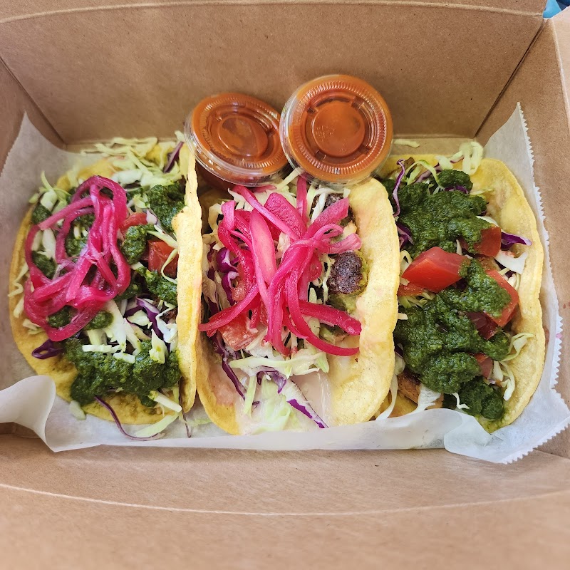PUPUSA LADY Food Truck @ Running Shop & Hops - photo 5