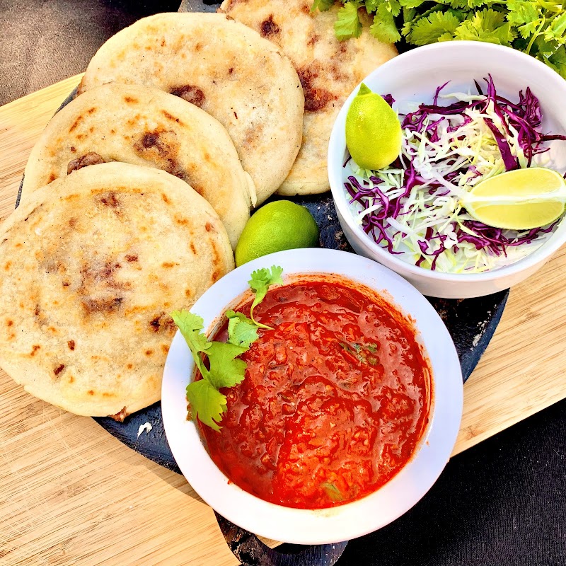 PUPUSA LADY Food Truck @ Running Shop & Hops - photo 3