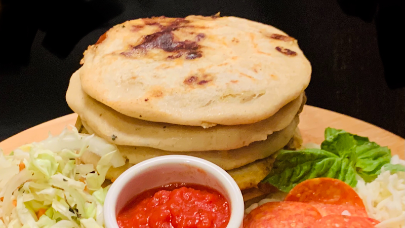 PUPUSA LADY Food Truck @ Running Shop & Hops - photo 2