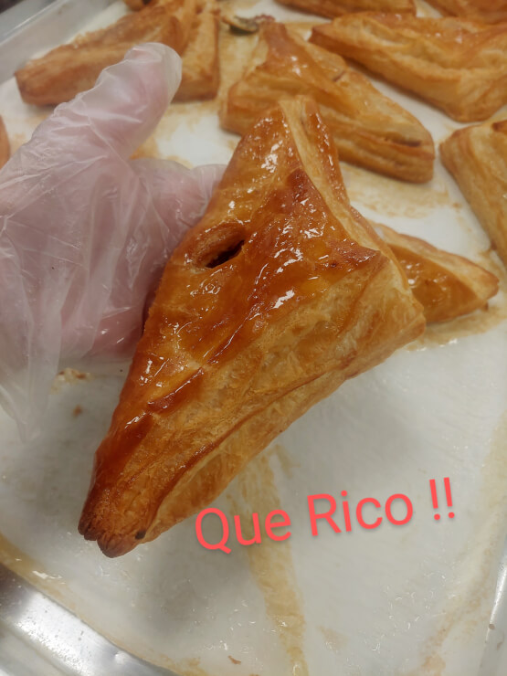 Pastelitos Cuban Bakery - photo 2