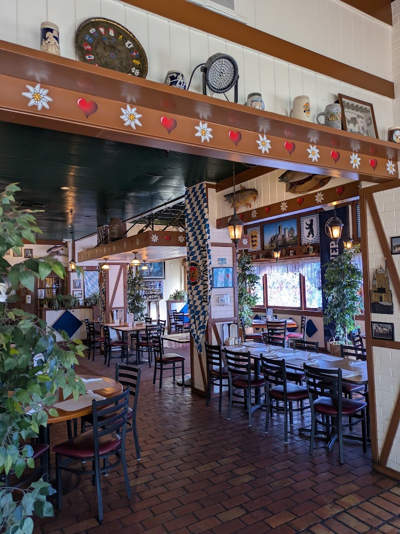 Helga's Haus & Bier Garden: German Restaurant & Bier Garden & Deli - photo 5