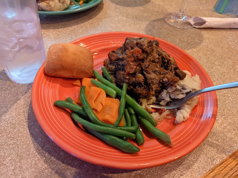 Adventures Restaurant & Pub - photo 4