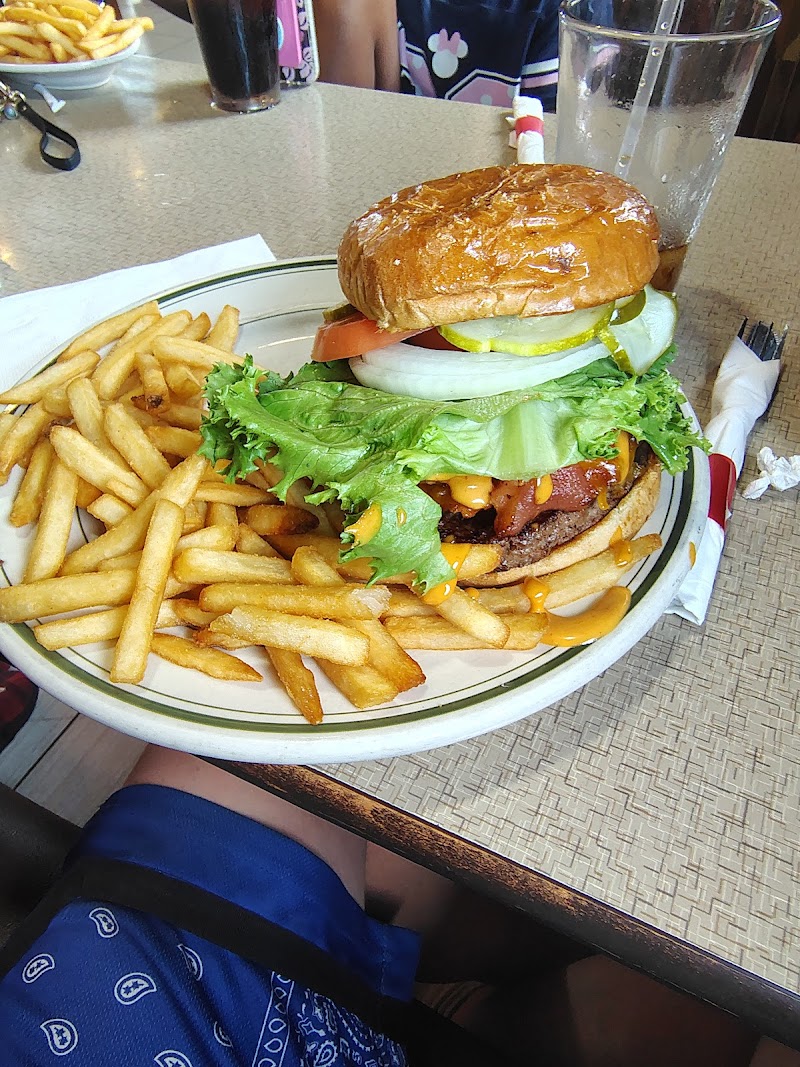 Red Olive Restaurant - Howell - photo 4