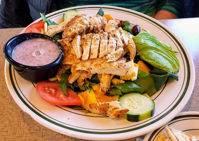 Red Olive Restaurant - Howell - photo 2