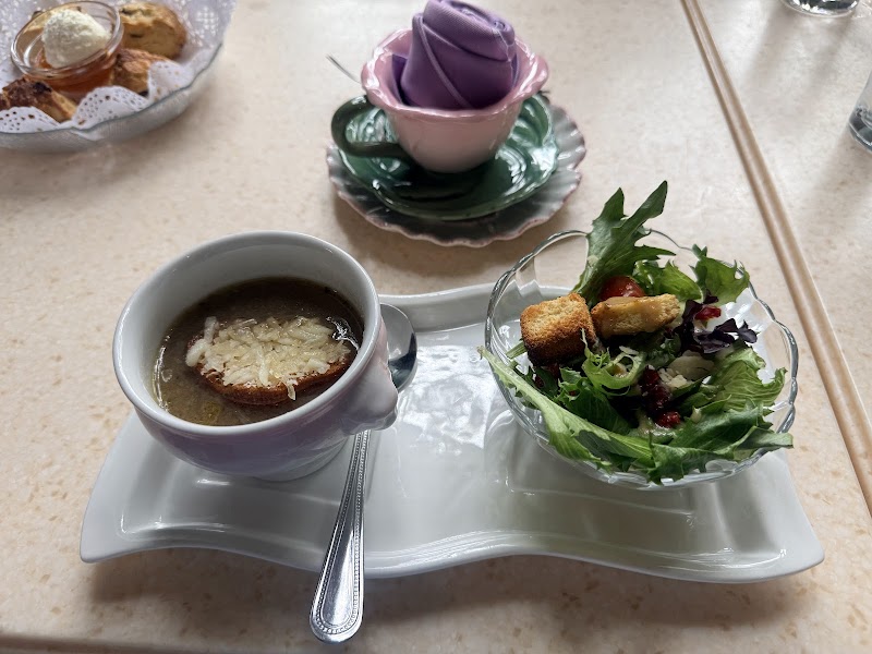 Madeline Garden Bistro & Venue - photo 4