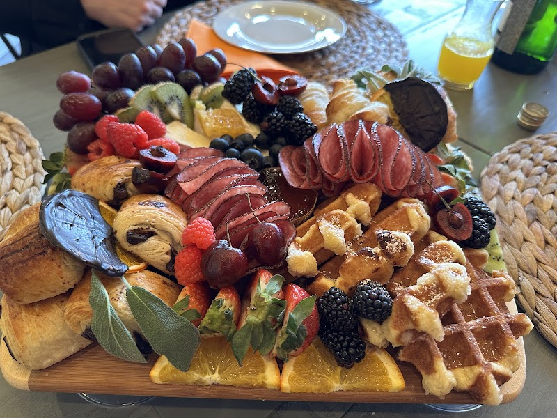 Grazing Theory Lavish Charcuterie - photo 3