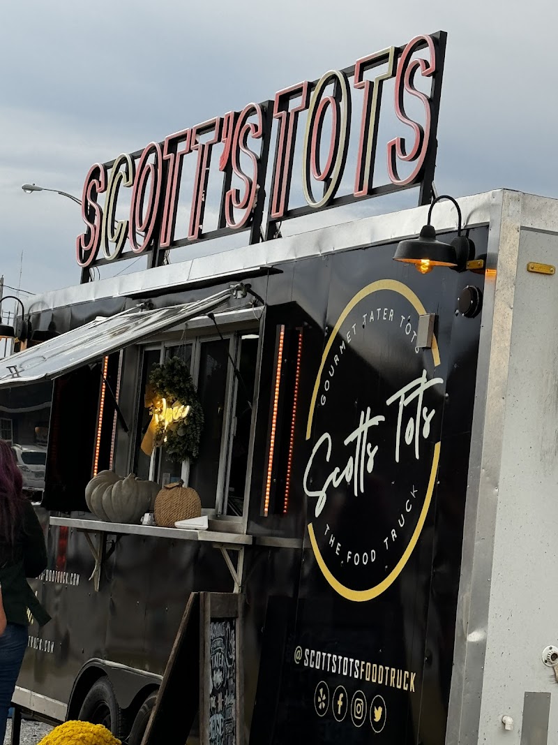 Scott's Tots Food Truck - photo 3