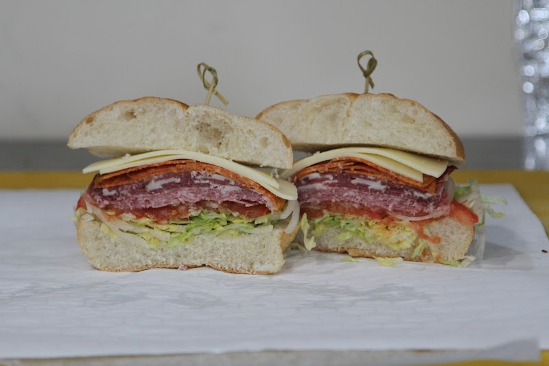 Hudson Sandwich Shop and This and That Food Truck - photo 2