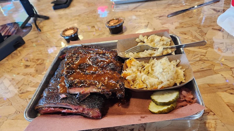 Primal 'Cue Barbecue Joint and Catering - photo 5