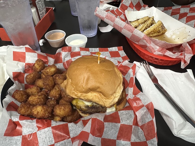 Yolos food truck & Restaurant - photo 4