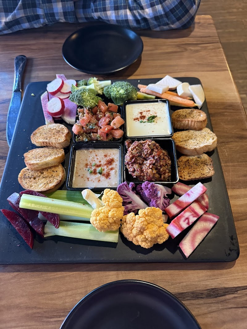 Gracious Plates on Main - photo 3
