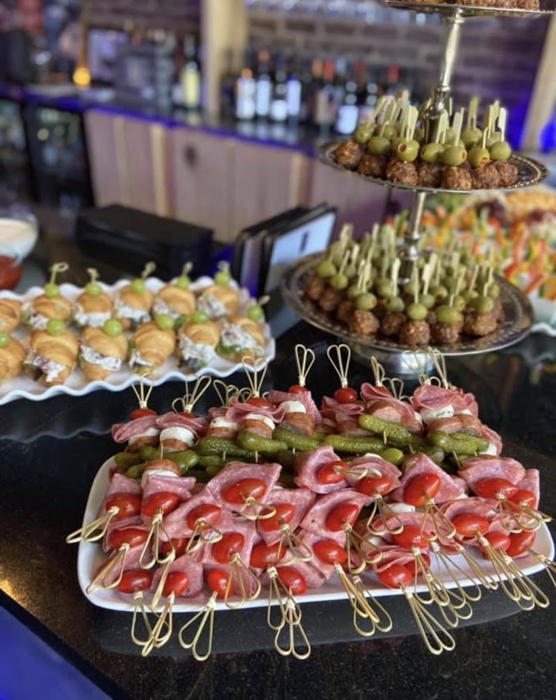 Catering Temptations & Event Room - photo 3