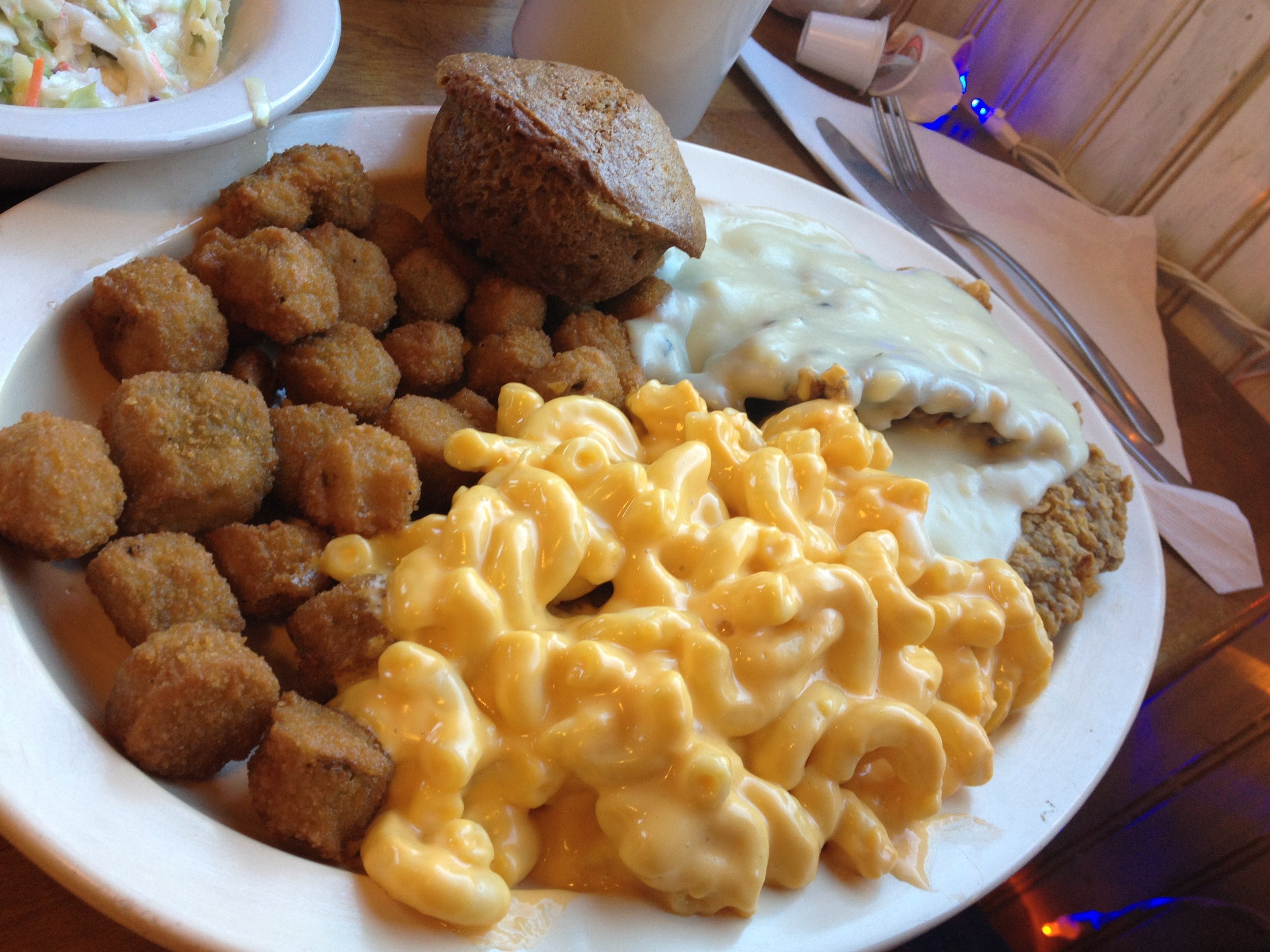 Hungry Horse Restaurant and Catering - photo 2