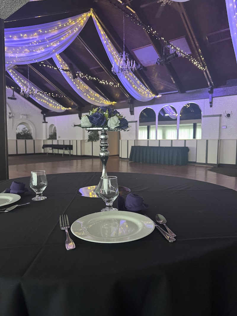 Garden Chalet - Catering in Worth, Illinois