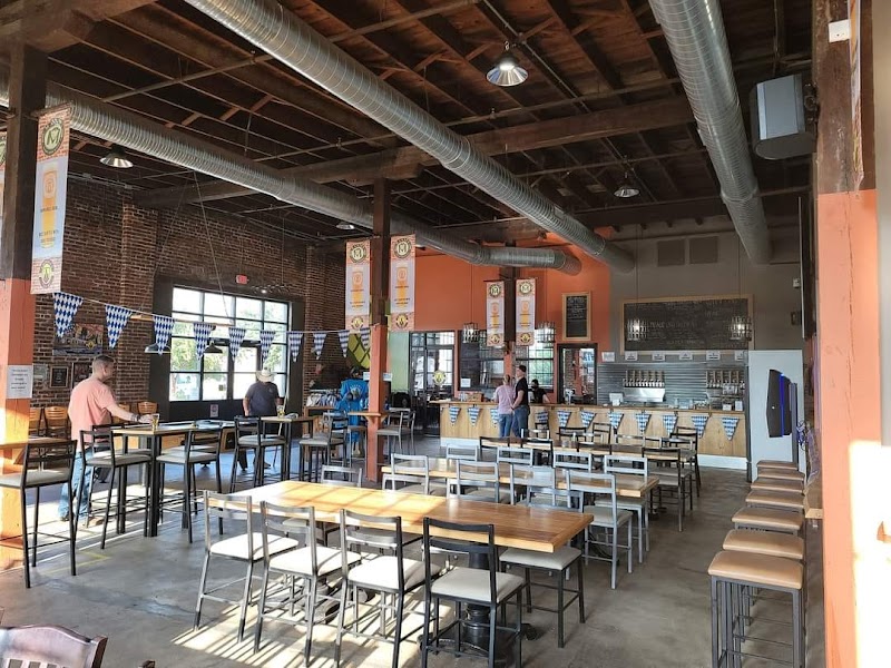 Maker's Craft Brewery - photo 5