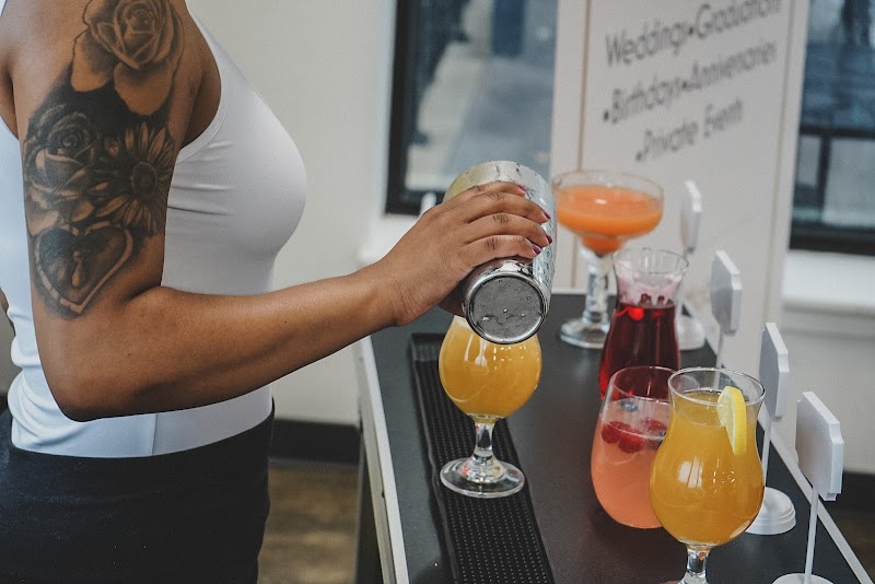 Portia's Mobile Bartending - photo 3