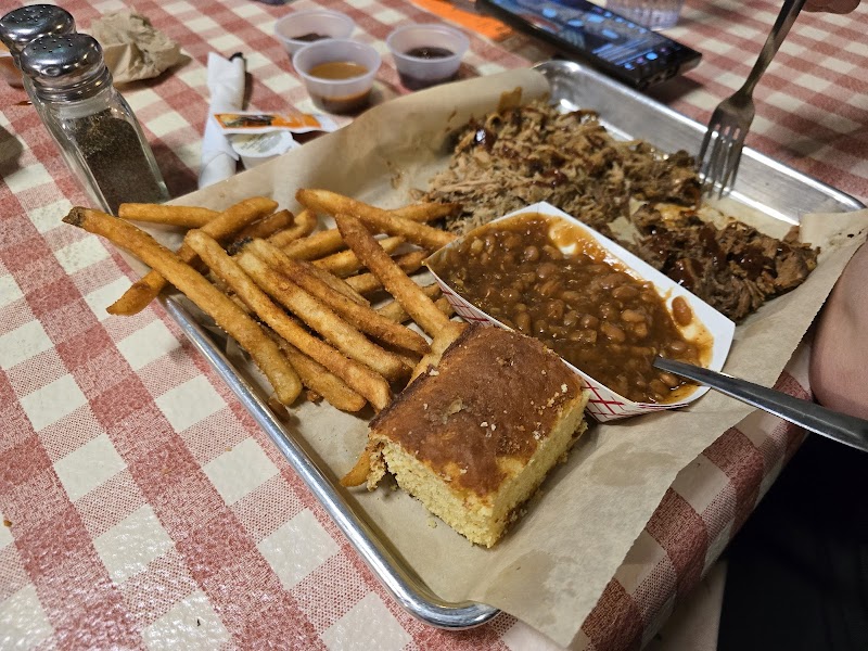 Bigfoot BBQ Restaurant & Catering - photo 5