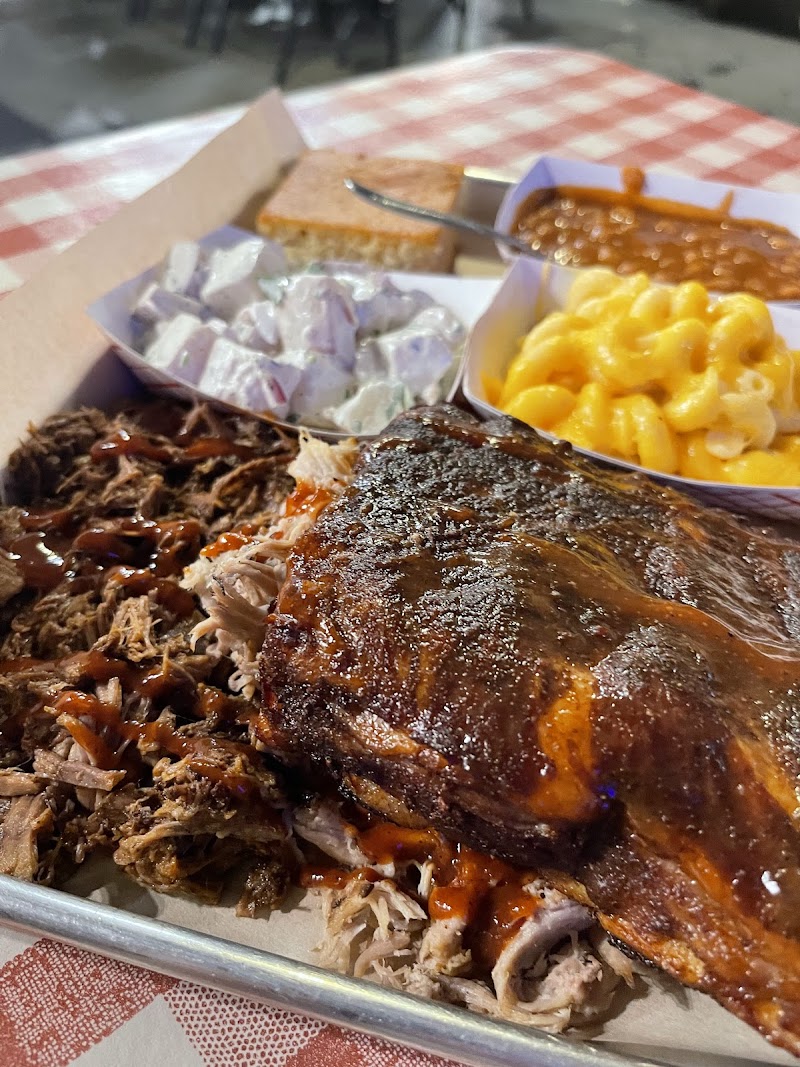 Bigfoot BBQ Restaurant & Catering - photo 3