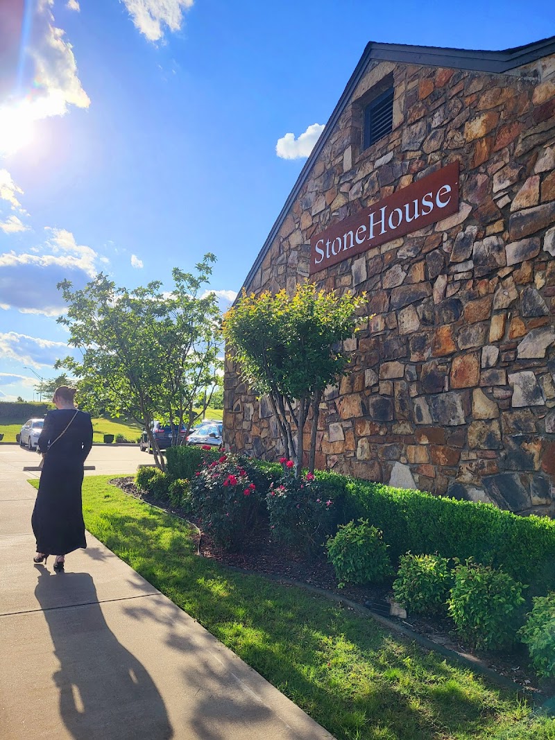 Stonehouse Chaffee Crossing - Catering in Fort Smith, Arkansas