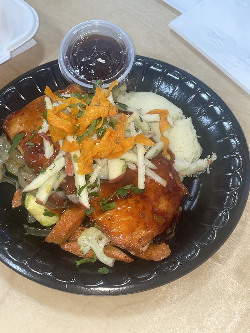 Gourmet Island Bistro - photo 2