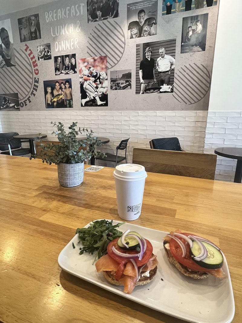 Offerdahl's Off-The-Grill (Hollywood) - photo 4