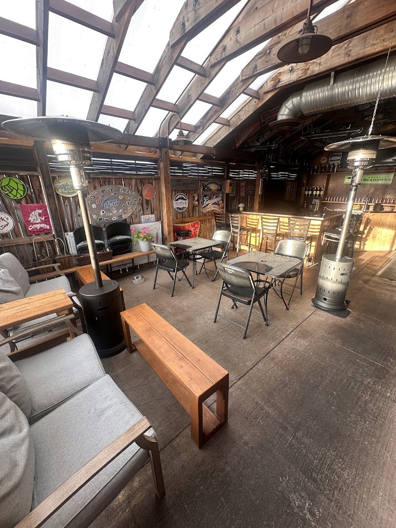 8th Street Ale House - photo 5