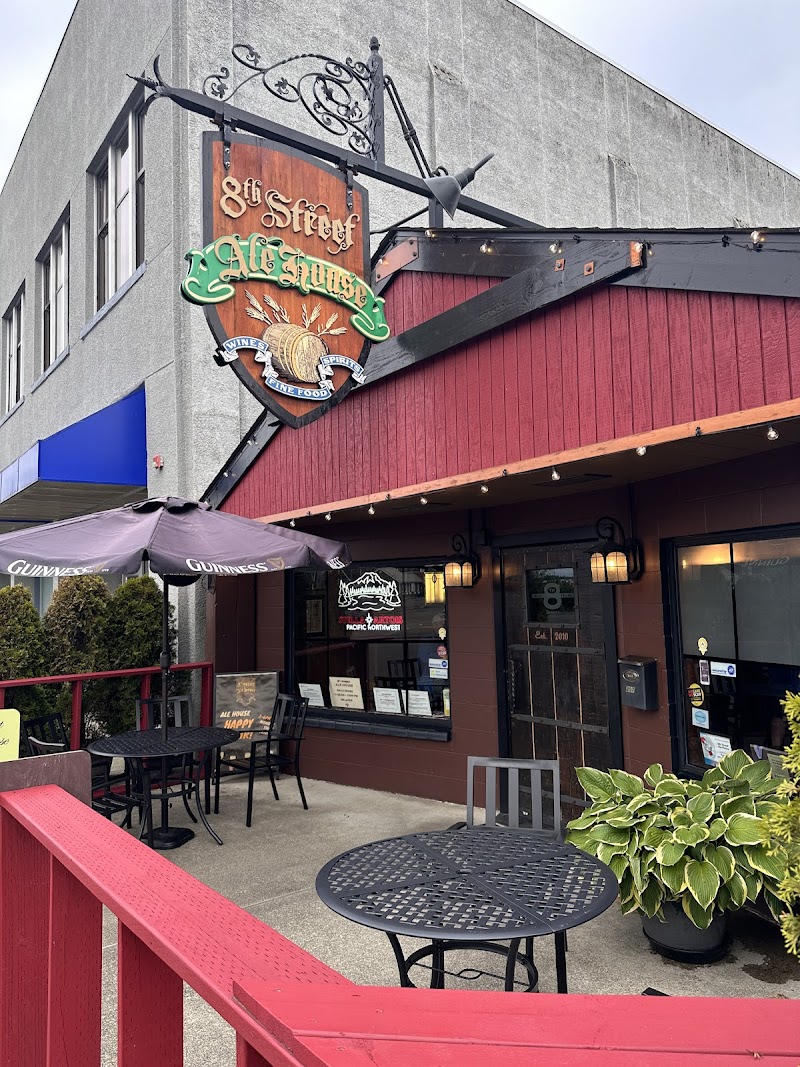 8th Street Ale House - photo 4