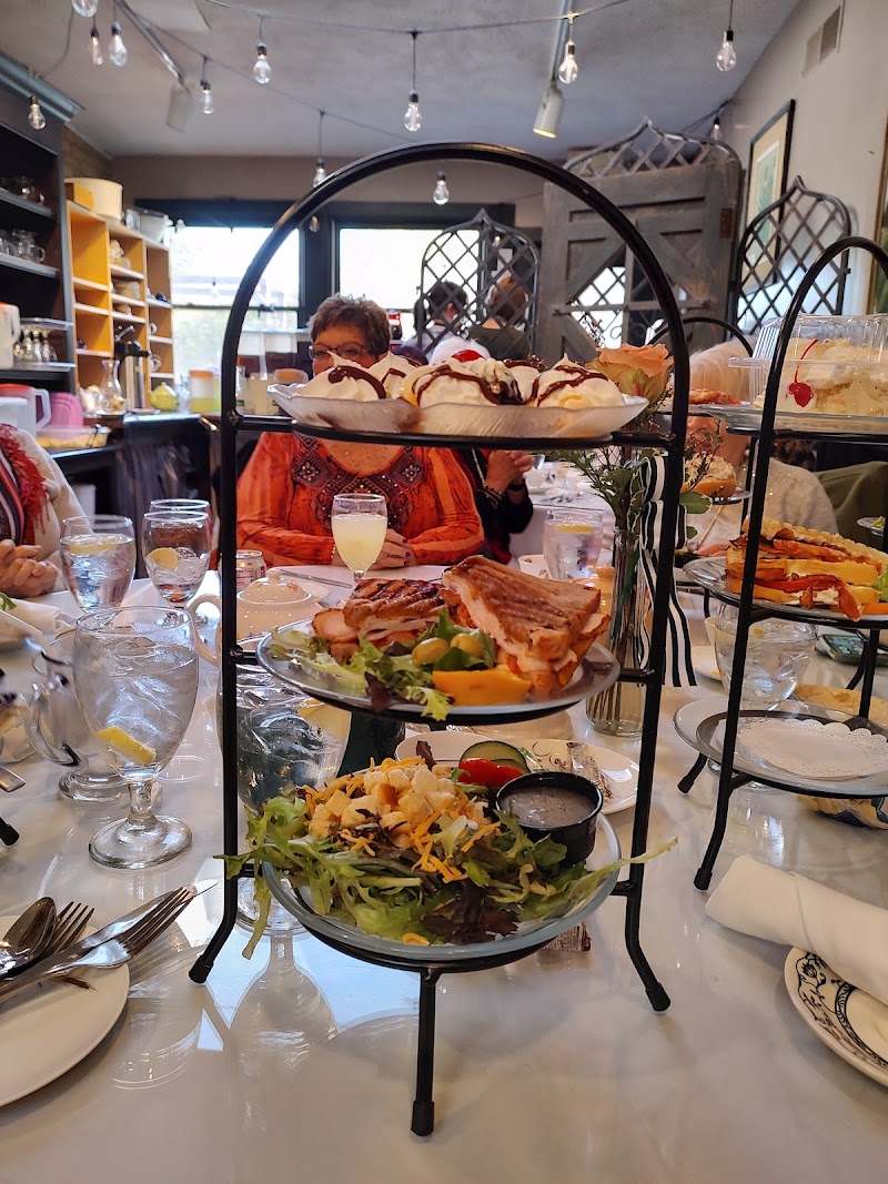 Garden Gate - Catering in Mackinaw, Illinois