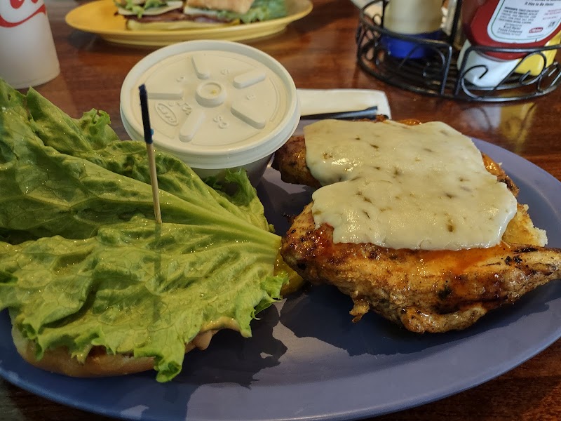 Paradise Deli & Grill - photo 4