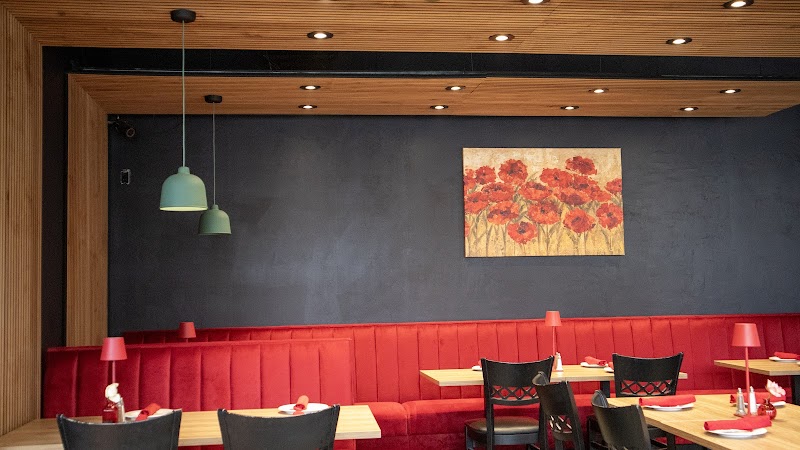 Agostino's Bistro & Pub - photo 4